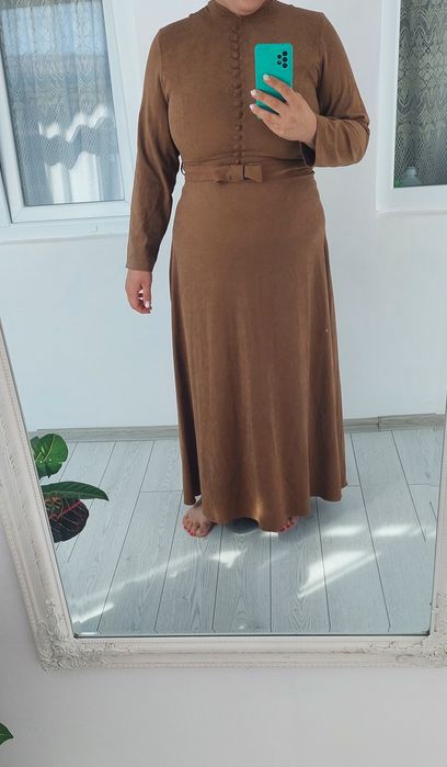 Rochie lunga și rochie scurta