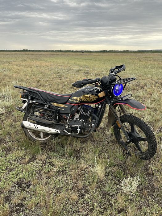 Продам мотоцикл 200куб