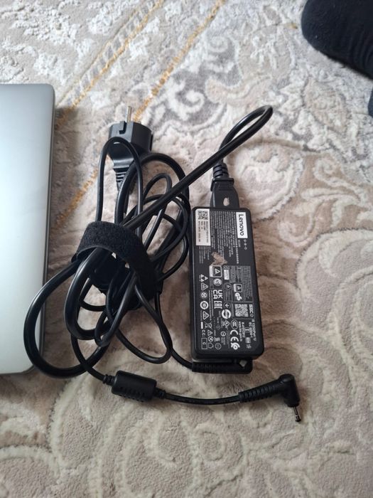 Продается ноутбук LENOVO