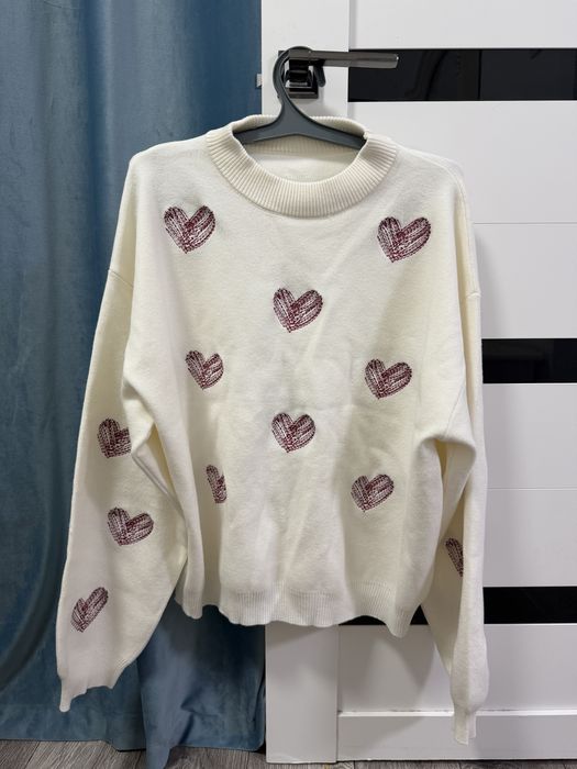 Продам новую кофту размера S, но подходит на М, даже L