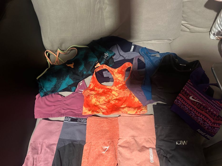 Спортни клинове и бюстиета