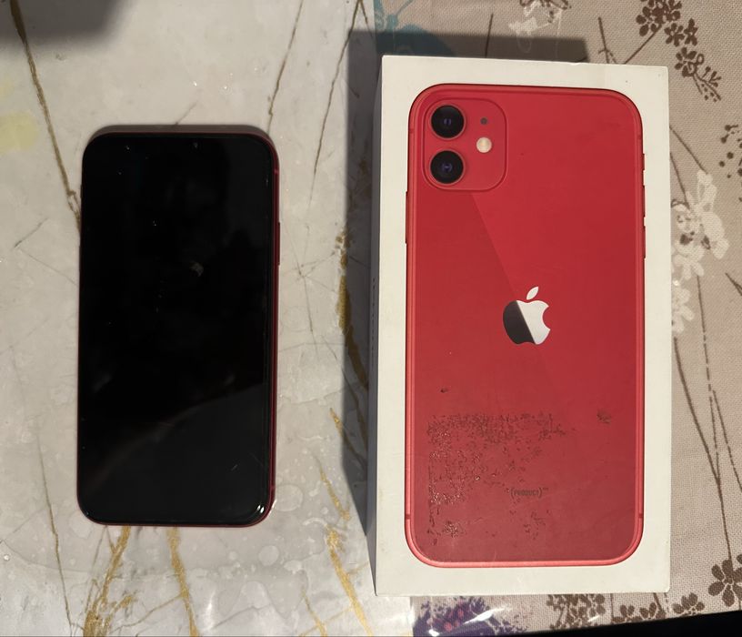 Продам iPhone 11 (Red)
