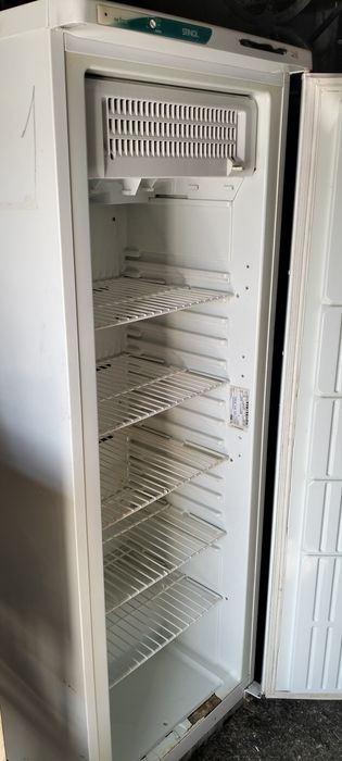 Продам морозильную камеру
