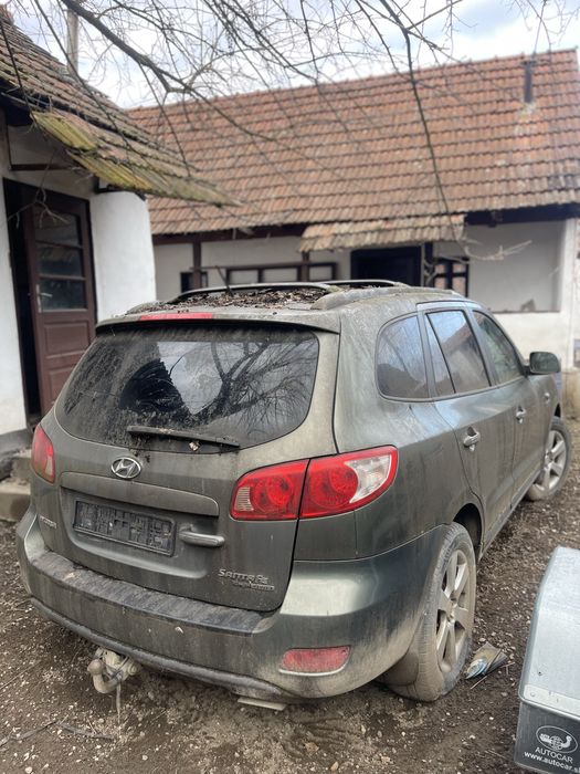 Vand sau dezmembrez Hyundai Santa Fe