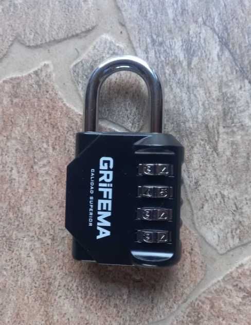 Термо и водоустойчиви кутии и катинари с четирицифрен код (Испания)