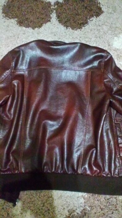 Продам кожаную куртку