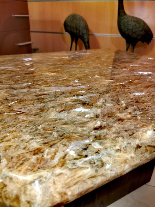 Антикварна каменна маса за кафе от Hohnert Design 65 х 65 х 40 см.