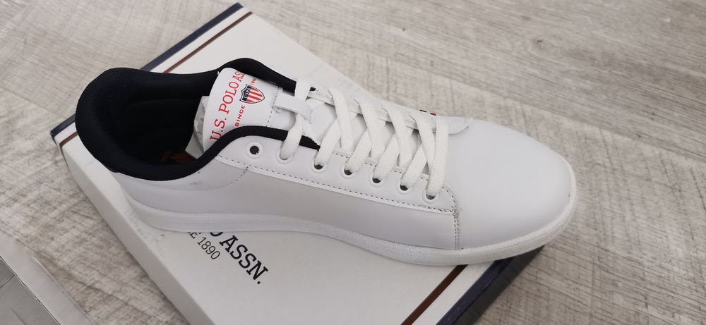 Vând adidasi U.S. POLO ASSN.