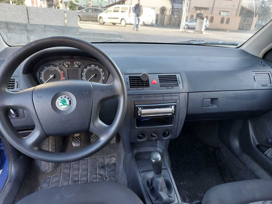 Vand SKODA FABIA an fabricatie  2006 ,radiata pentru piese !!
