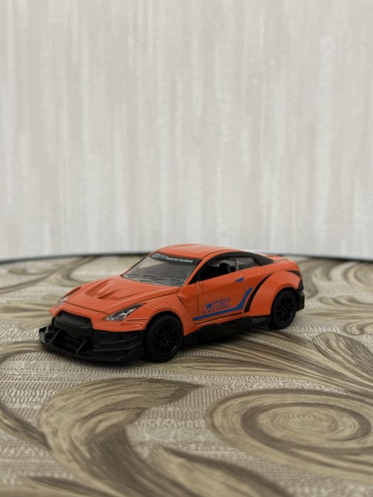 Моделька машины GTR s Sport