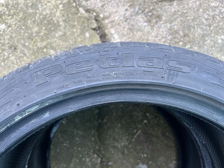 225/40/18 dot22 (2 броя) 7мм грайфер