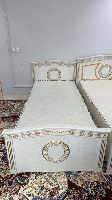 Bir odamlik divan (2 ta)