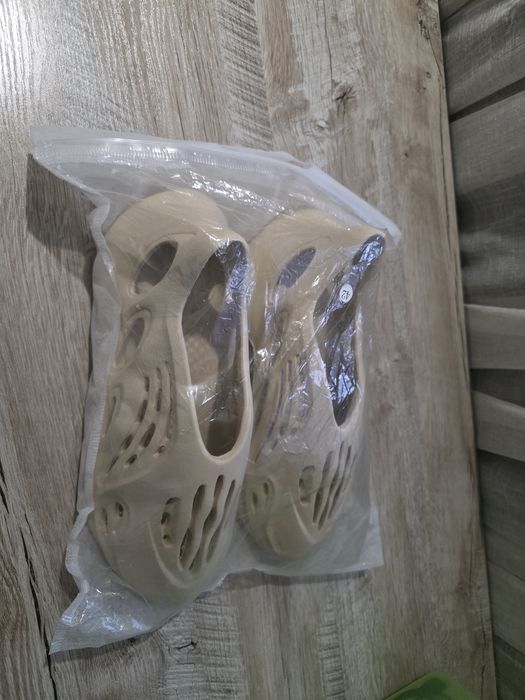 Yeezy foam runner