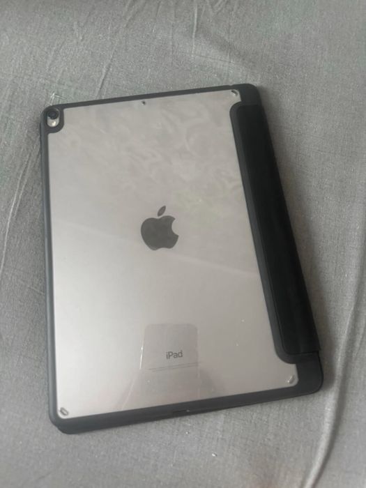 ipad 10 pro  срочно продаетсЯ