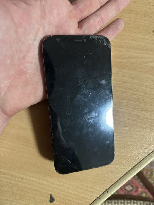 Продам айфон 12pro