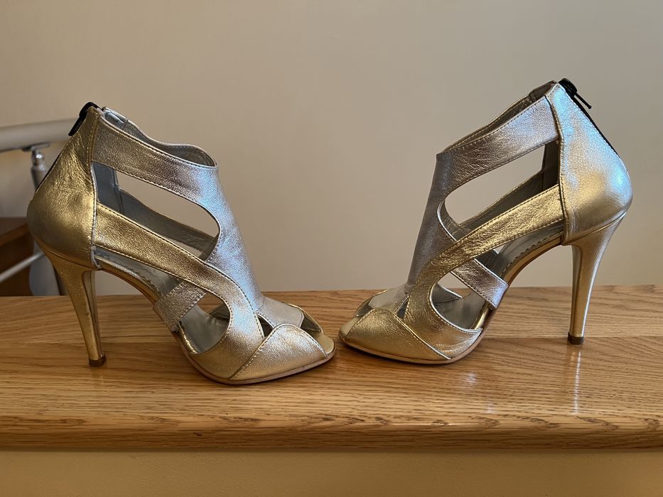 Vand sandale din piele argintiu & auriu 39