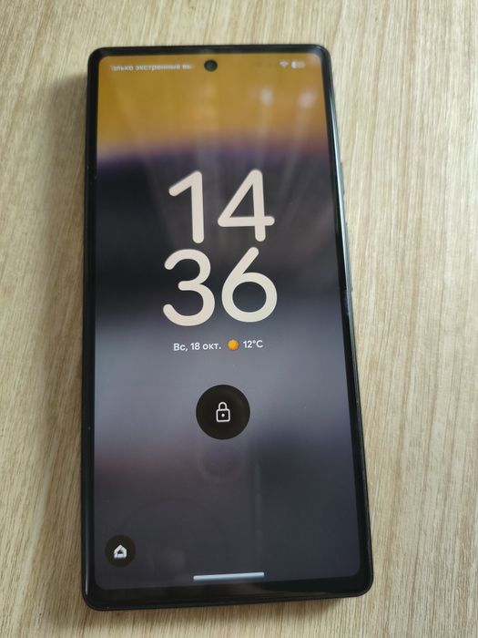 Телефон Pixel 6a