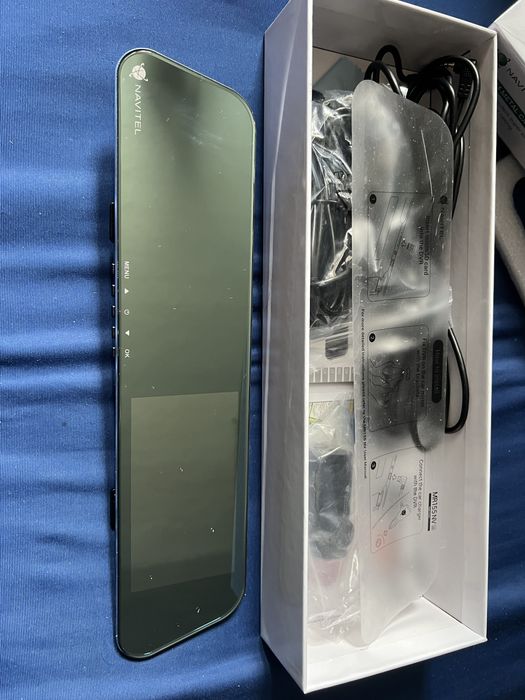 Видеорегистратор огледало navitel mr155nv със задна камера