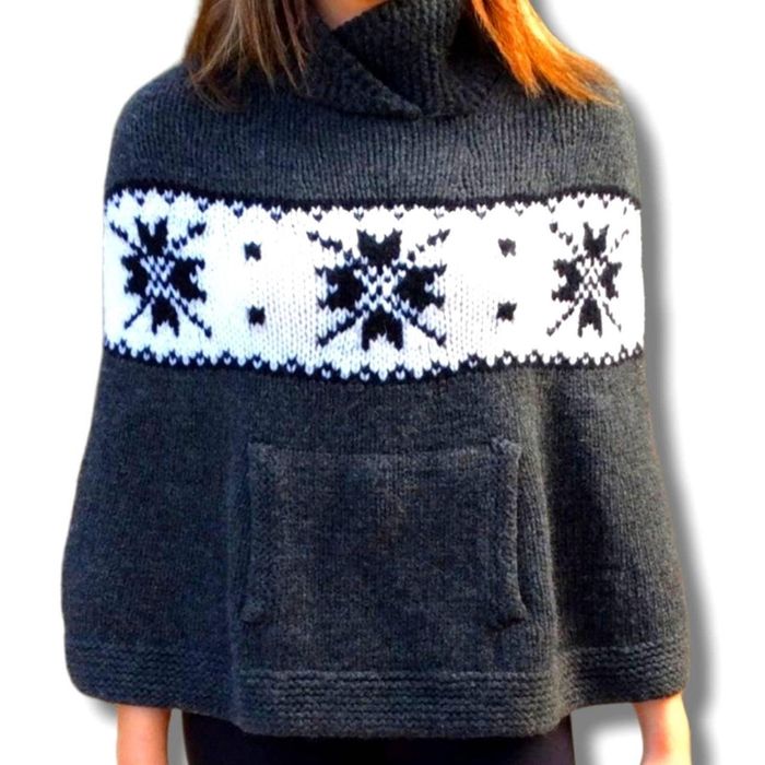 Пончо/Пелерина агнешка вълна