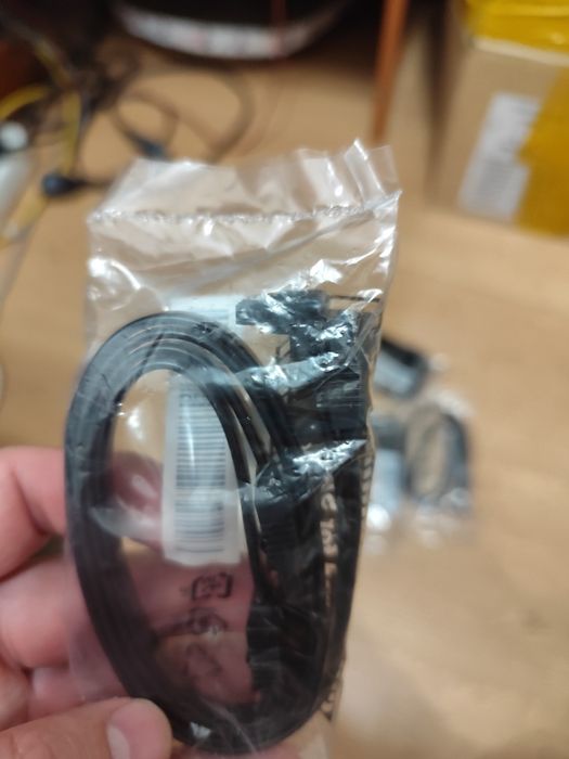 Продам сата кабеля новые в упаковке