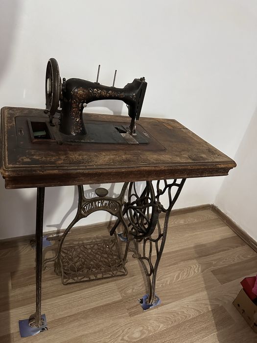 Masina de cusut Junker & Ruh