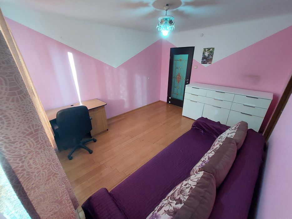 Închiriez Apartament cu 2 Camere la 5 Minute de Piața Rogerius