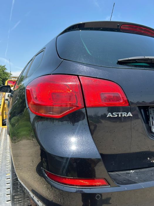 Injectoare Opel Astra J 1.7 CDTI 2011