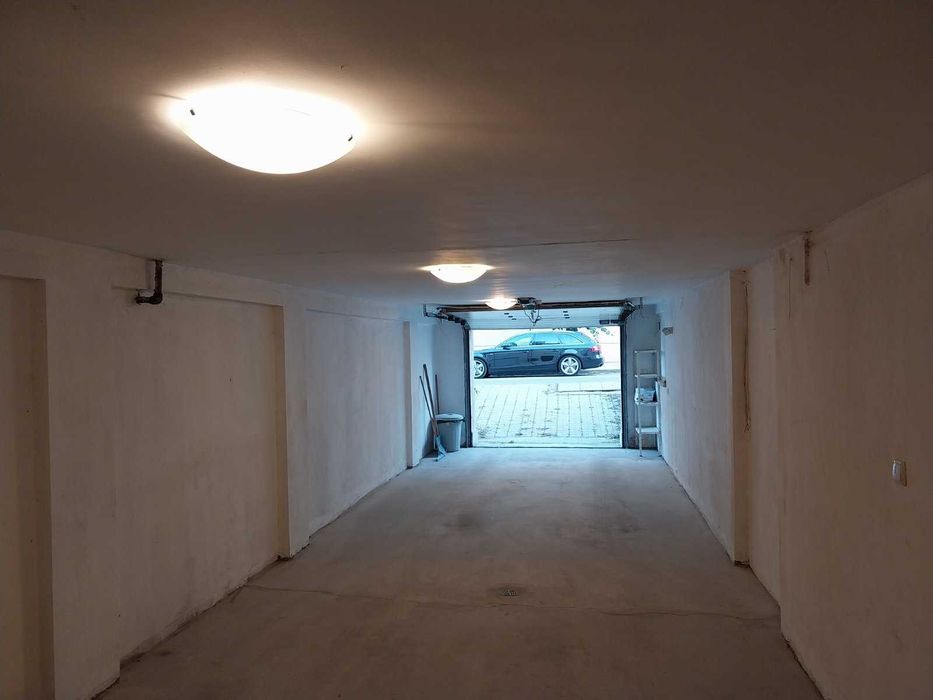 Дава се под наем Гараж / Паркомясто в София, Гоце Делчев - 45 кв.м за 255 € - Снимка #3