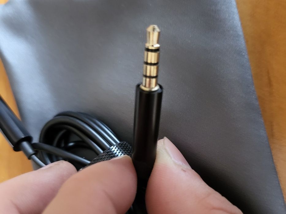 Петличка микрофон