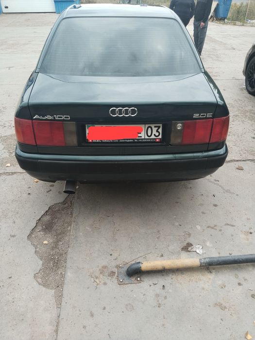 Продам машину Аудй100