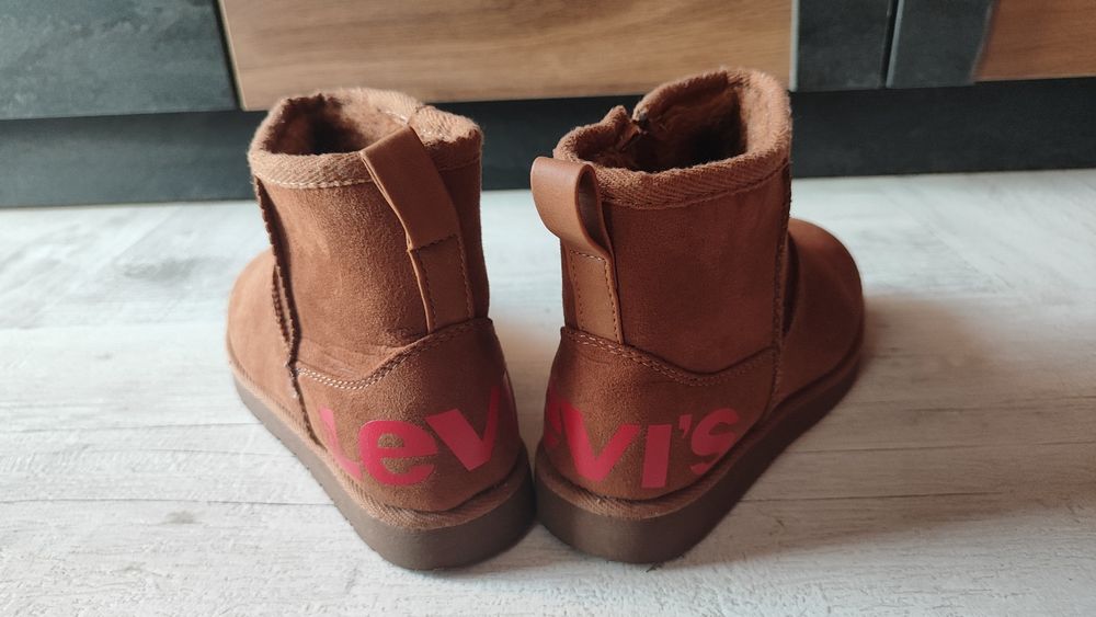 Детски пухени ботушки на Levis