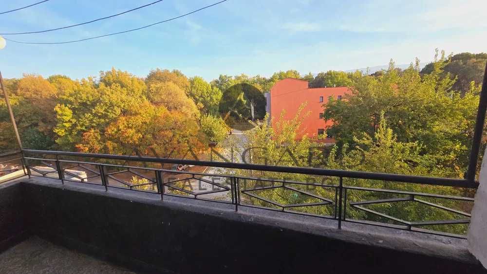 Продава се Многостаен апартамент в Пловдив, Христо Смирненски - 140 кв.м за 1443 €/кв.м - Снимка #12