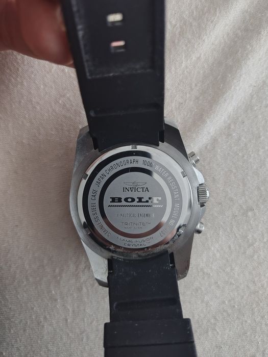 Метален часовник Invicta