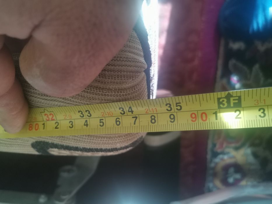 Диван разтигателен. Които като седиш става за трима. Продава се Продав