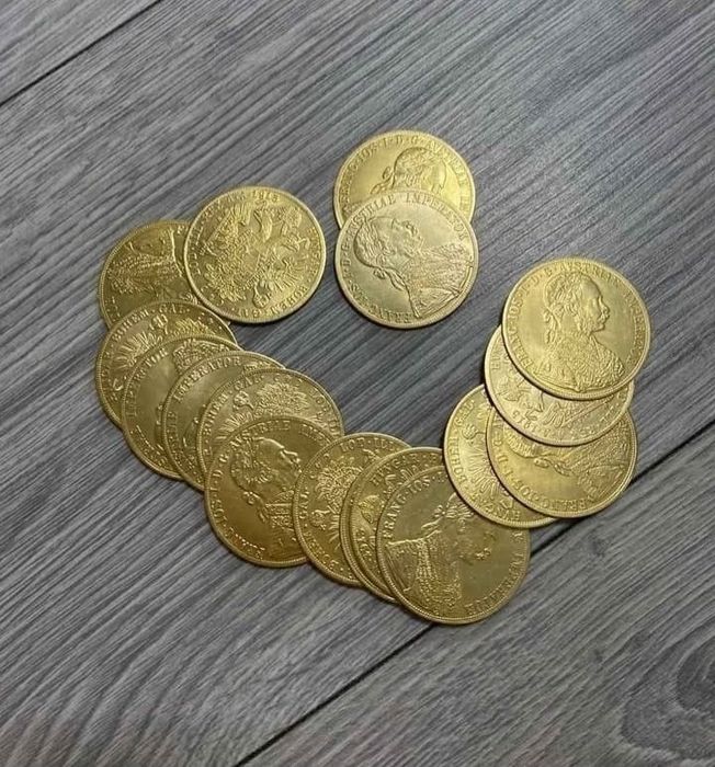 Vând monede placate cu aur de 24k Frank Iosif 4 ducat 1915 1la1 ce cele originale atât la aspect cat și la gramaj.
Monedele ies la soluție/piatra de 2