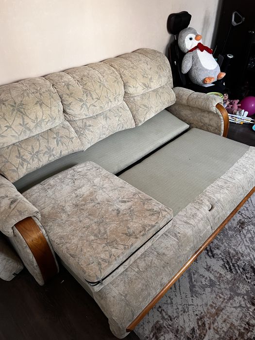 Продам диван и кресло