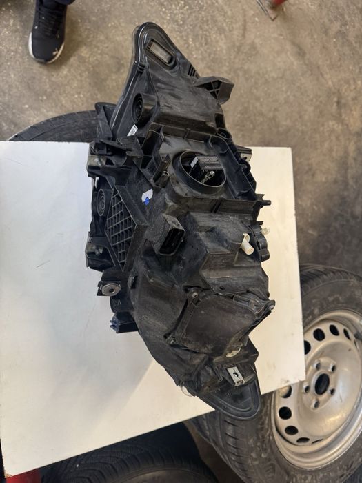 Десен фар за БМВ/BMW 2 - F20