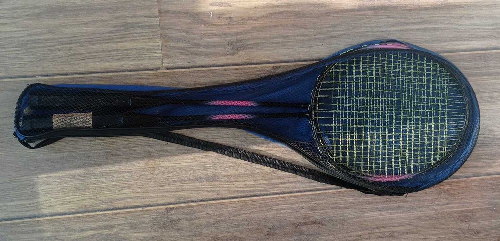 3бр Чисто Нов Качествен Федербал Бадминтон и Чисто Нови Перца