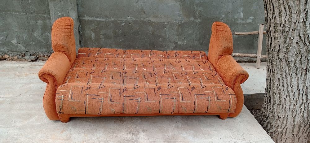 Диван кресла сотилади