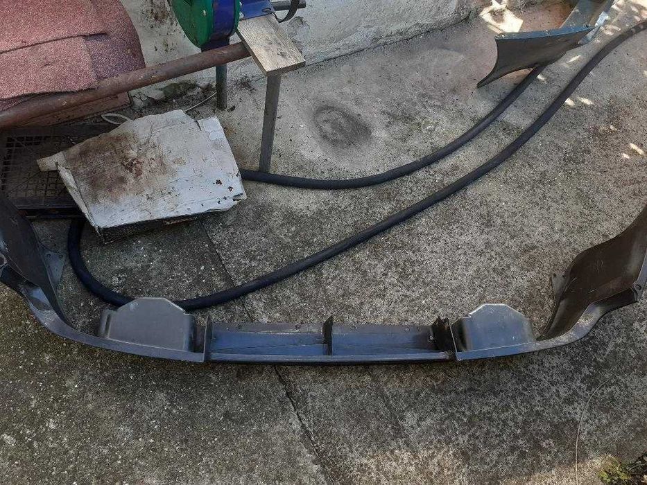 Spoiler fata Porsche 944 in stare buna
