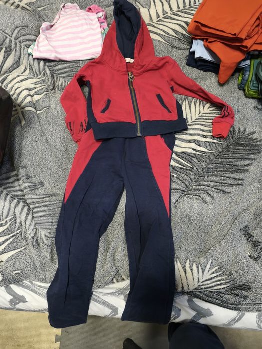 Отдам вещи для девочки за 2000