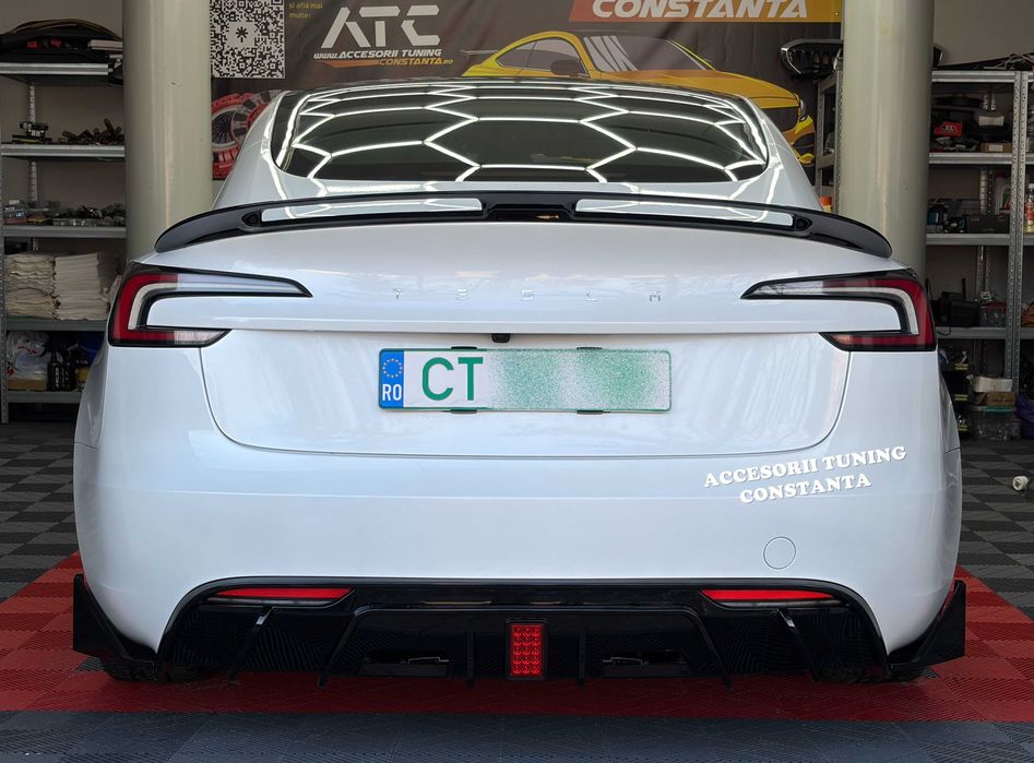 Aero Kit Tesla Model 3 2023+ Lip fata + Difuzor Spate + Lip Prag +++