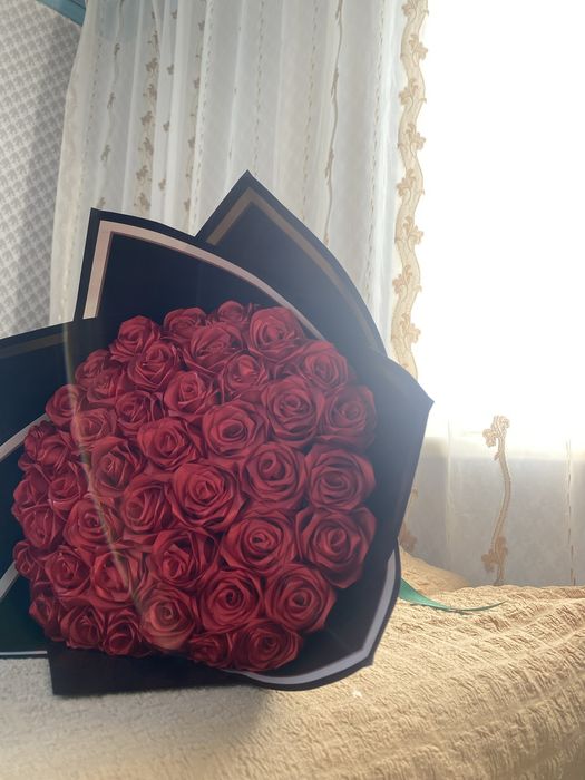 Букеты из атласных роз