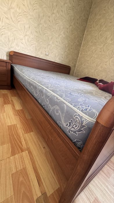 Кровать двуспальная