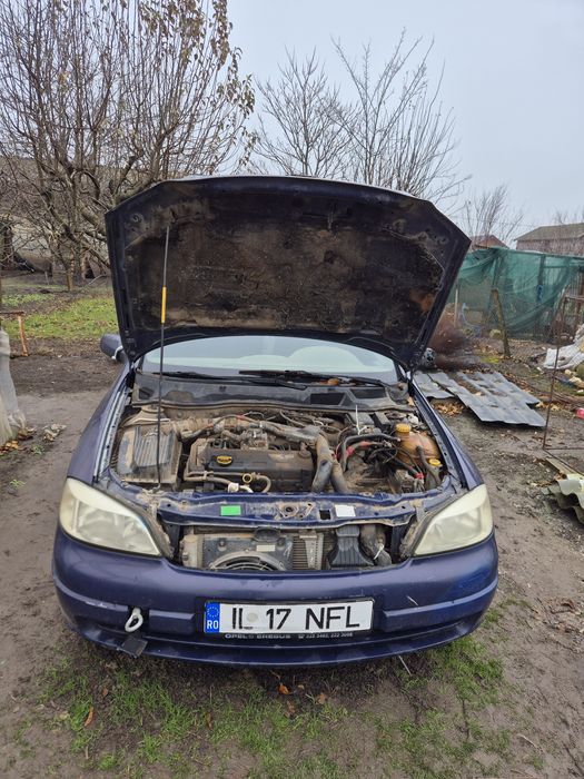 Dezmembrez opel astra g