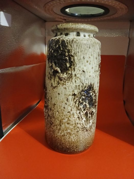 Vaza din ceramica,vintage,realizata cu tehnica Fat Lava