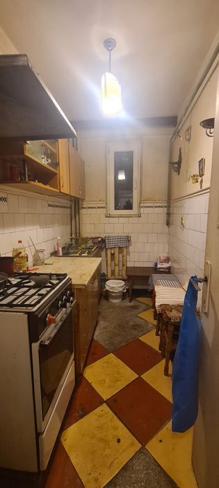 OCAZIE! Pacurari Ap. 3 cam decomandat et 4din10 intermediar