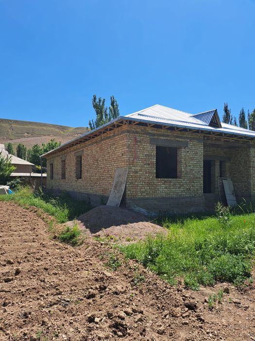 2та яахши уйлар яахши жойда Бустонлик туман 2 бригада мактаб яахин