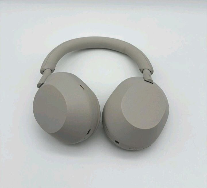 Căști Sony wh-1000xm5 defecte vând/dezmembrez