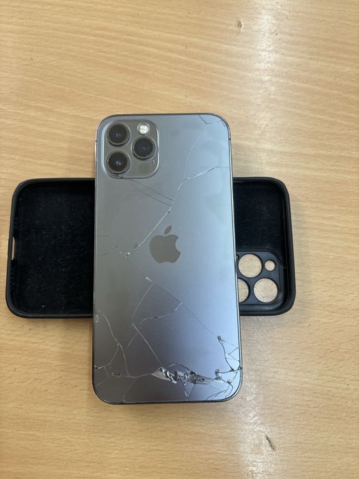 iPhone  12 pro chotki